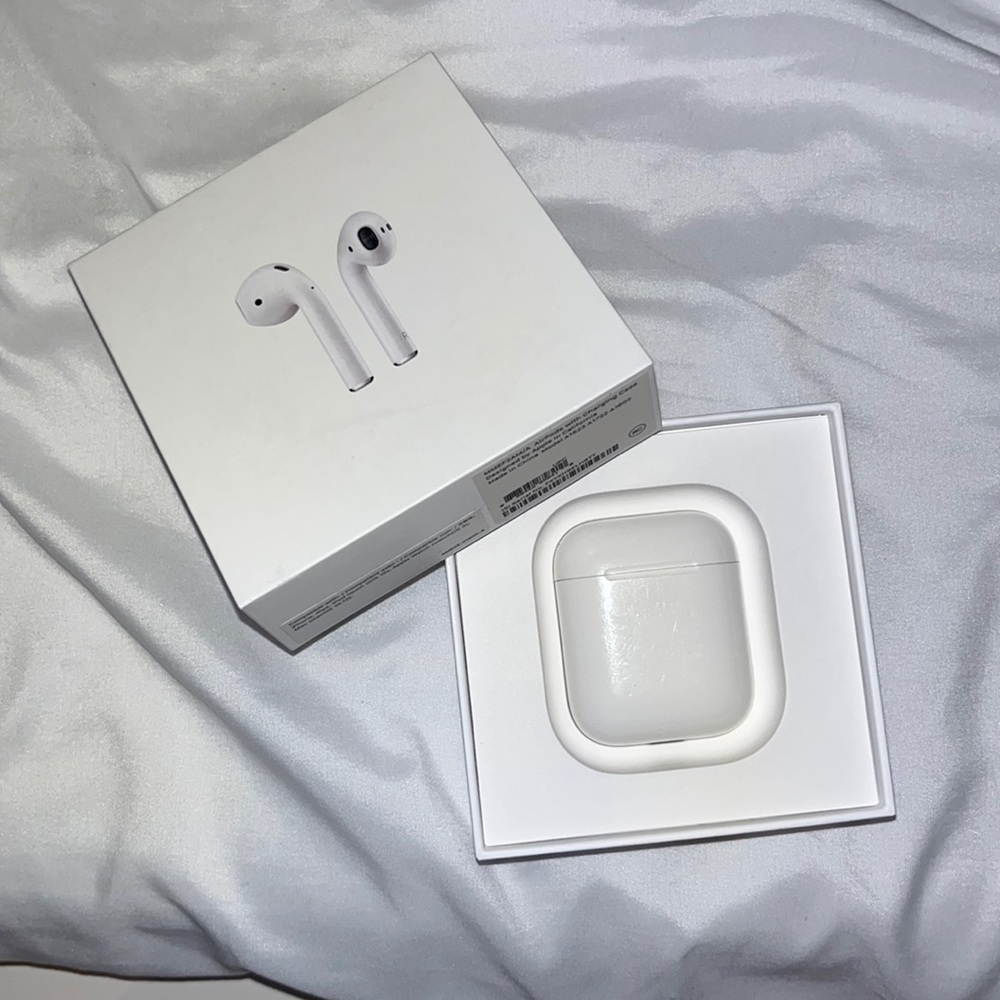 Apple AirPods